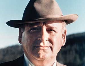 George Hartzog in Yellowstone, around 1972. George Hartzog in Yellowstone, around 1972.