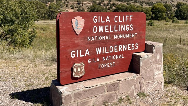 Gila Cliff Dwellings National Monument Sign