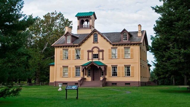 Photo of Lindenwald, Van Buren's Home 