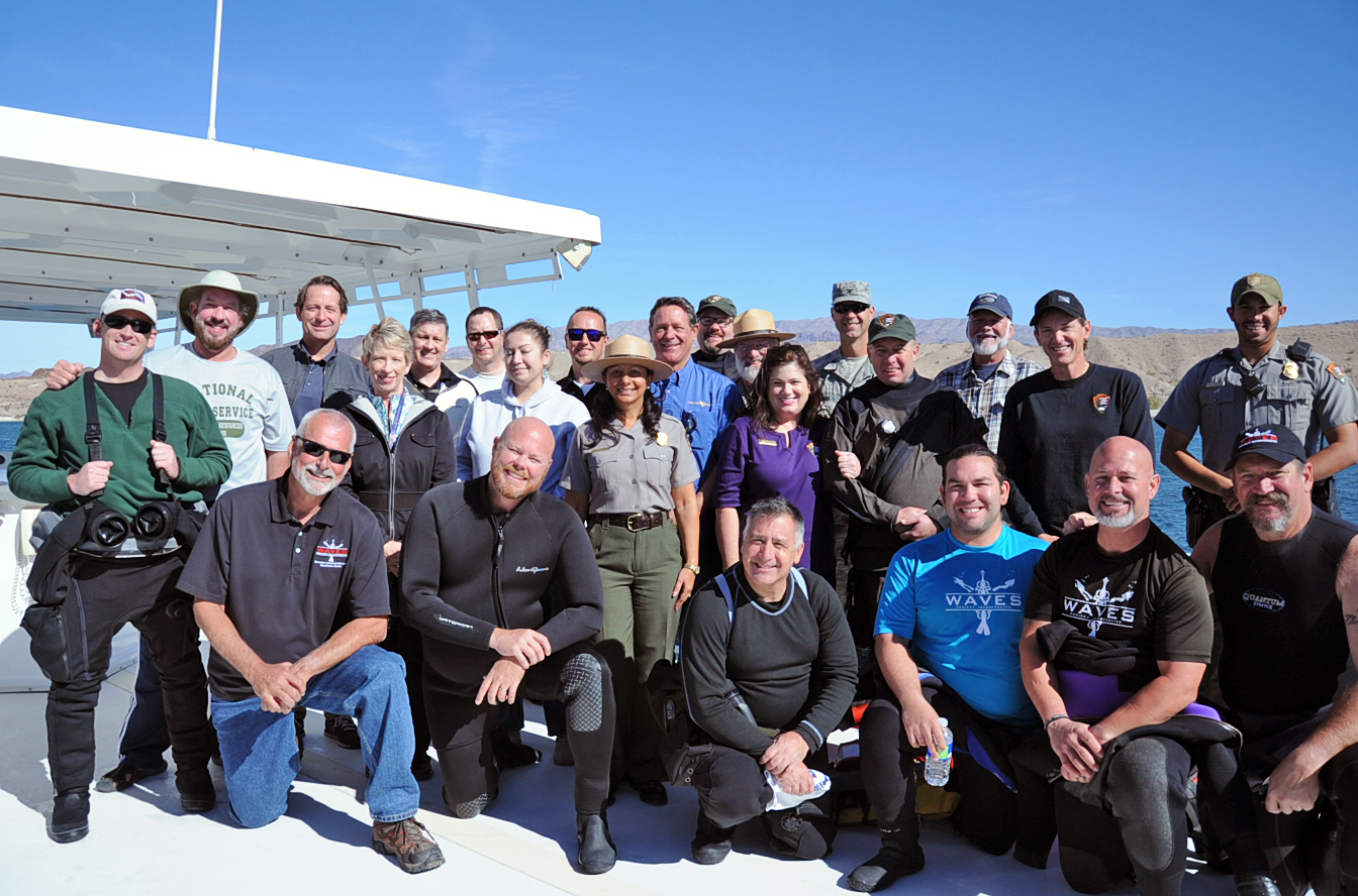 A group of military veterans enjoy a dive at Lake Mead National Recreation Area with NPS staff and partners.