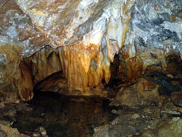 Middle Cave Lake Middle Cave Lake