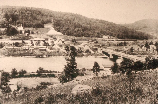 Historic Image of Roebling's Delaware Aqueduct