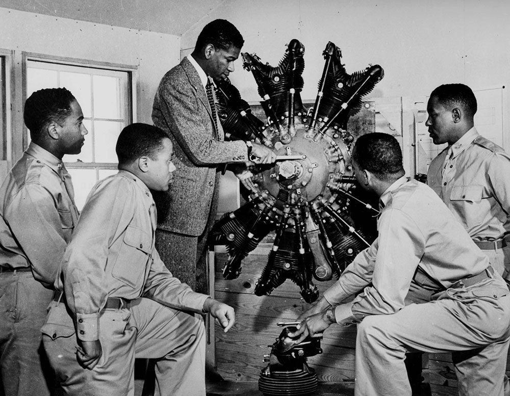 Photograph of Aviation Cadets with Radial Engine