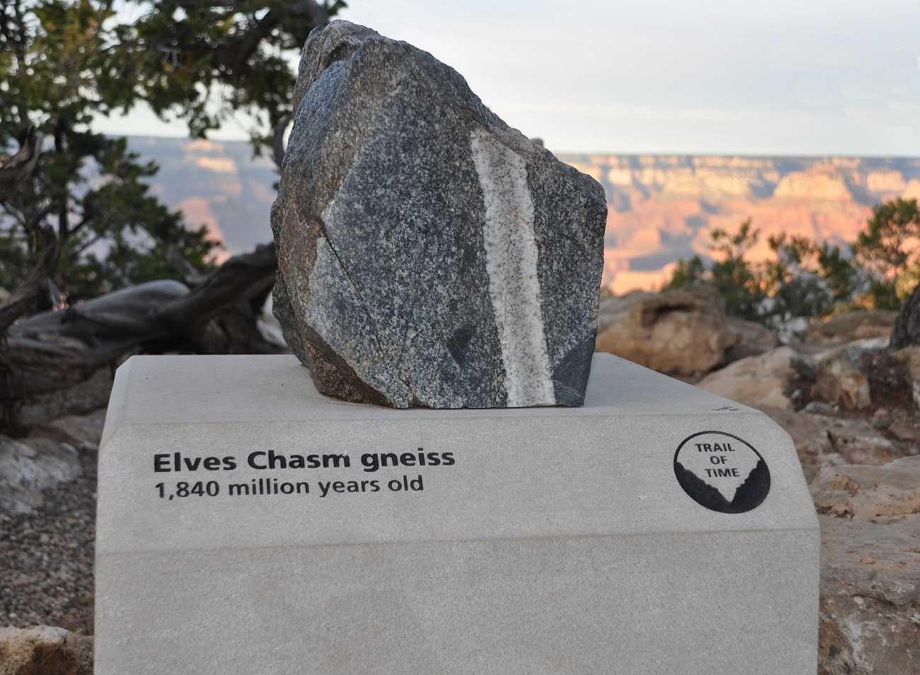 9_MQ Elves chasm5068778587_e041fa4b19_o Photo of an outdoor geology display.