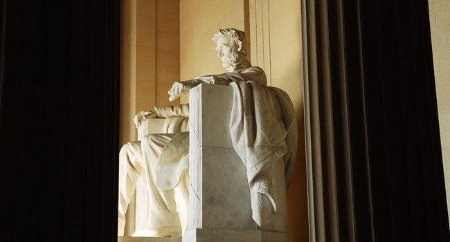 Lincoln Memorial (NPS / Terry Adams) Statue of Abraham Lincoln