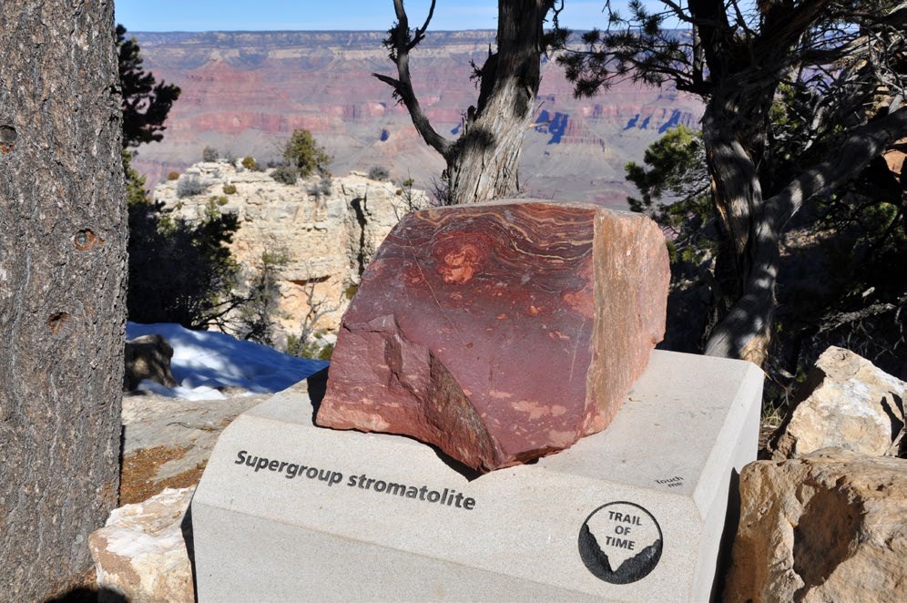 Figure 10 TellingTimeAtGrandCanyonNP_20202Update_NRR Photo of an outdoor geology display.