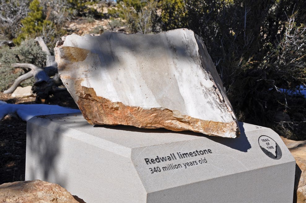 figure 11 TellingTimeAtGrandCanyonNP_20202Update_NRR Photo of an outdoor geology display.