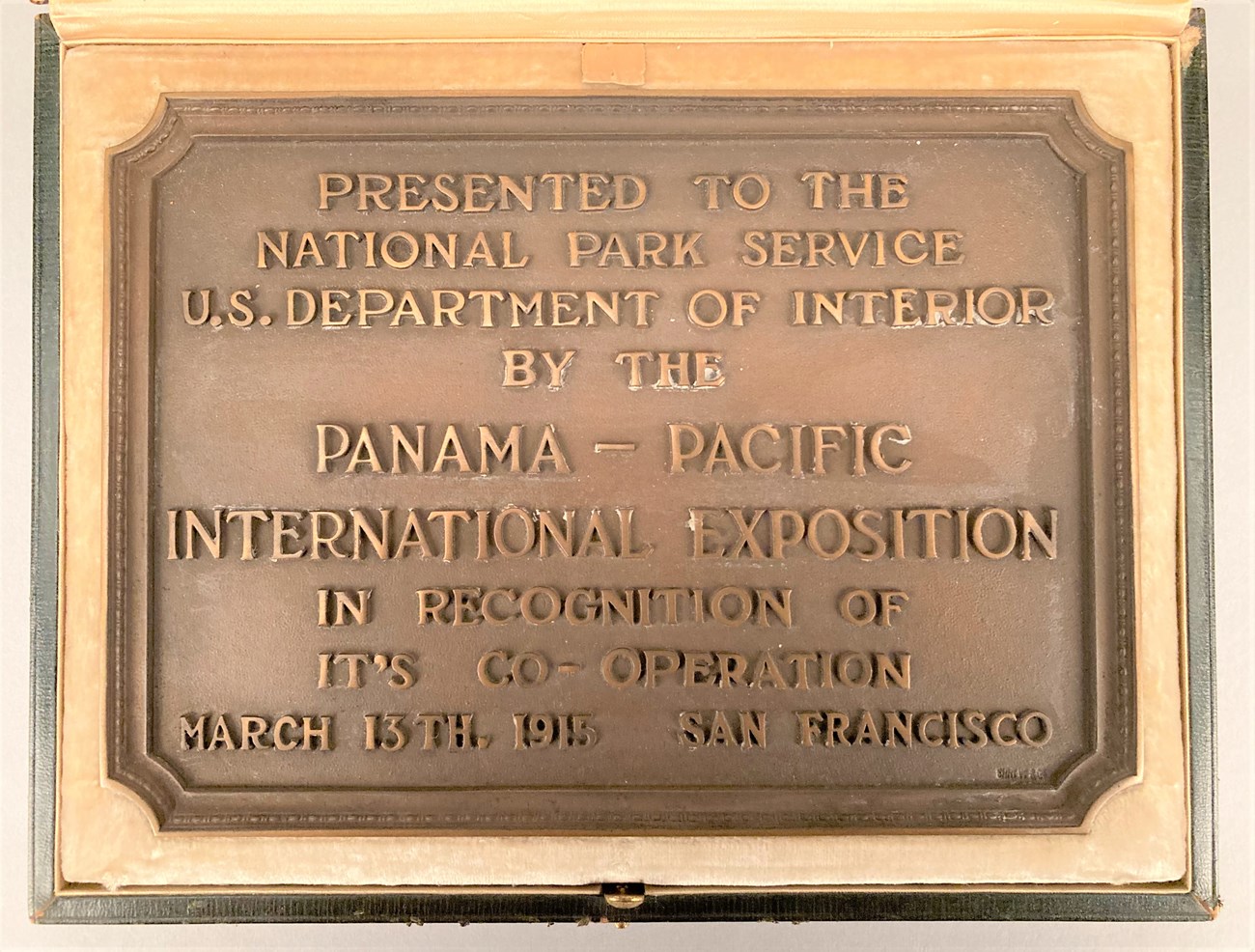 Bronze plaque thanking National Park Service