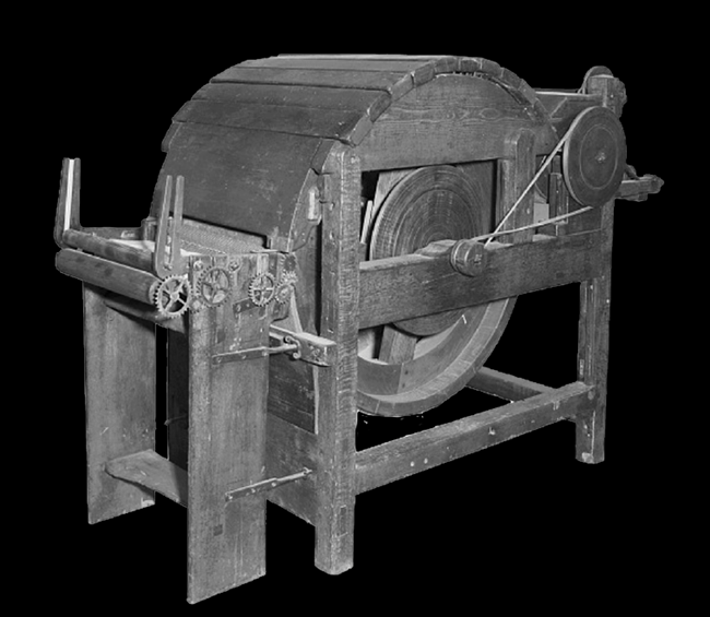 Carding Machine Circular shaped, wood-framed machine