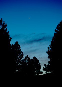 Call of the night 🌌  Sky aesthetic, Utas, Night