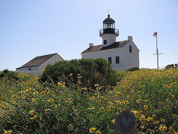 https://www.nps.gov/cabr/learn/nature/images/Spring-CNM_8.jpg