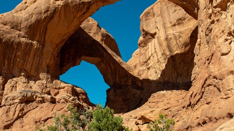 arches national park sand dune arch