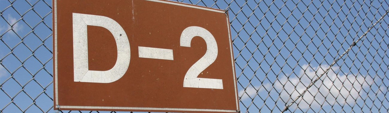 Brown sign with the inscription