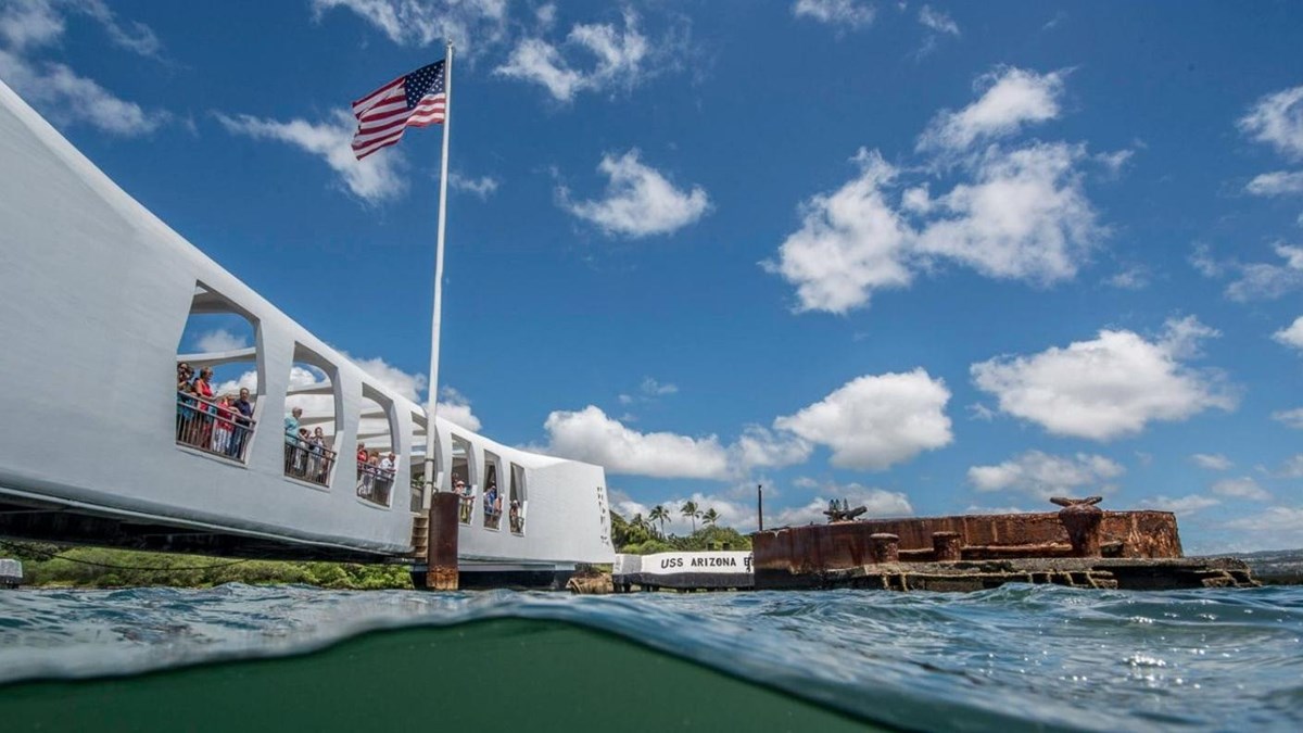 visit the uss arizona memorial