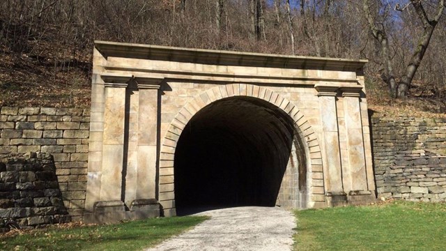 Staple Bend Tunnel