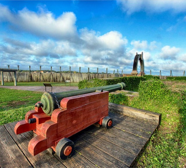 Image of a cannon firing at Fort Caroline 