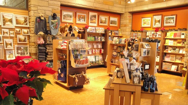 Canyon Rim Visitor Center bookstore