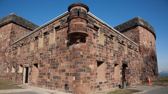 Castle Williams in warmer weather