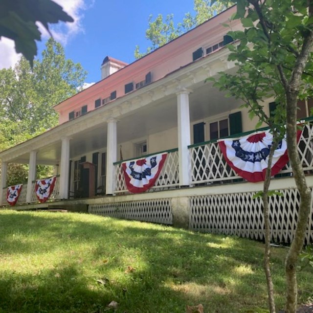 Ironmaster's Mansion decorated for July 4th