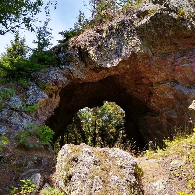 rock arch on Amygdaloid Island