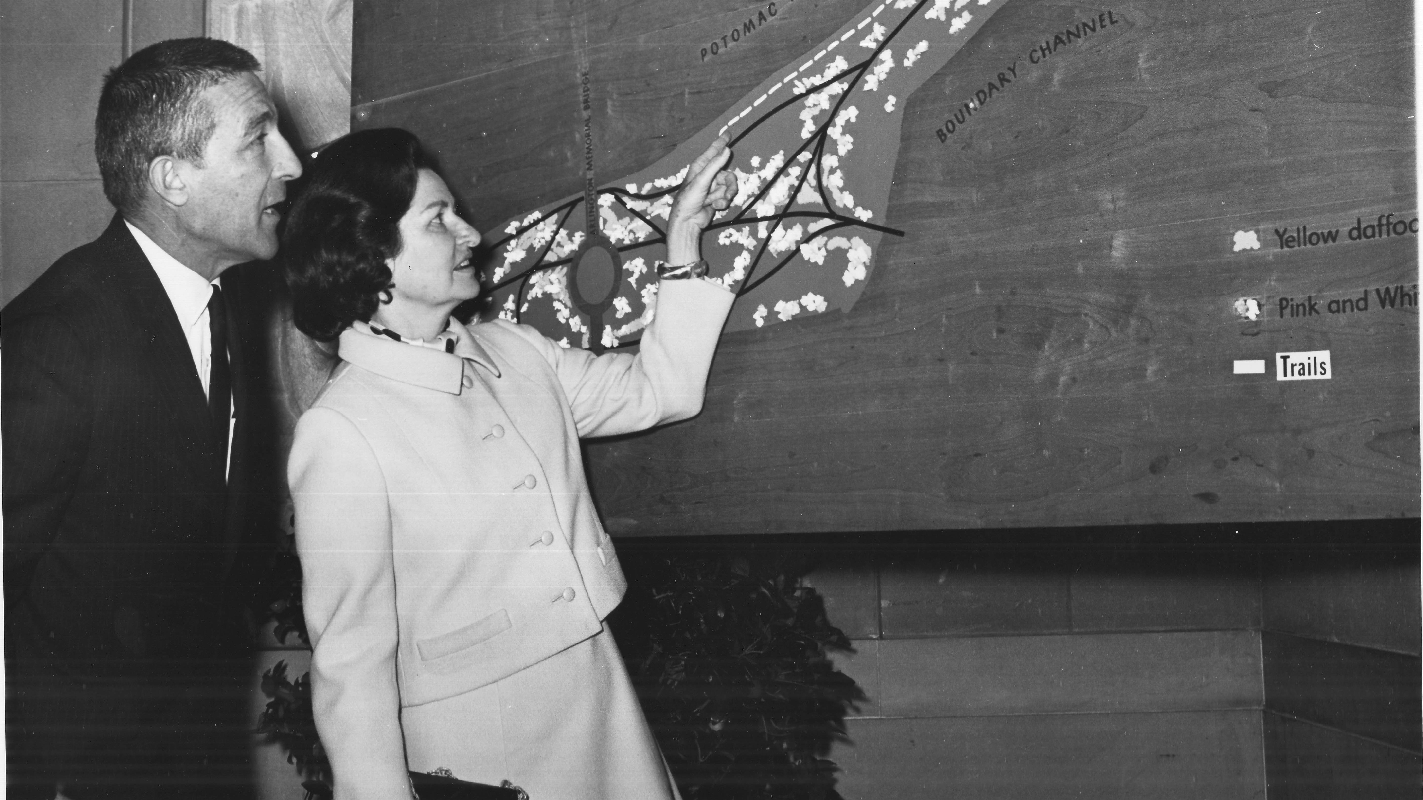 &ldquo;Lady Bird Johnson with Park Plan Sign A,&rdquo; 1968. NPS / NCR Museum Resources Center (MRCE)