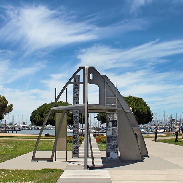 Photo of the Rosie th Riveter Memorial