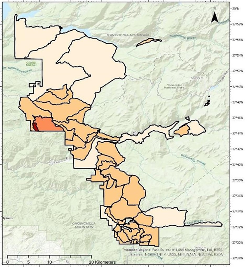 Graphic of burn units in the western portion of YOSE. Modeled water stress under 2021 conditions shows 2 units in the two highest stress categories; 5 units in the third highest stress category; many units in the last two categories with lowest stress.