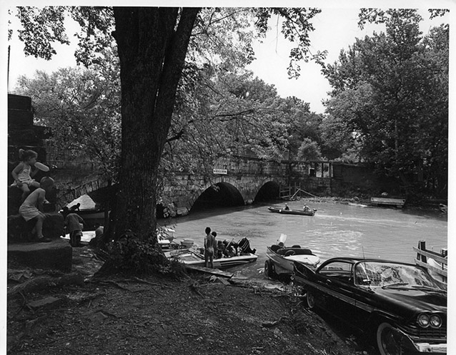 Recreational use at Seneca Lock, circa 1950 (CHOH Photo Files)