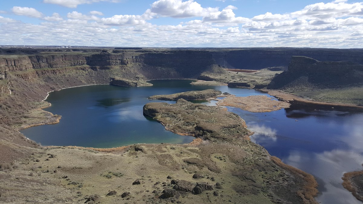 A overhead shot of the Dry Falls area