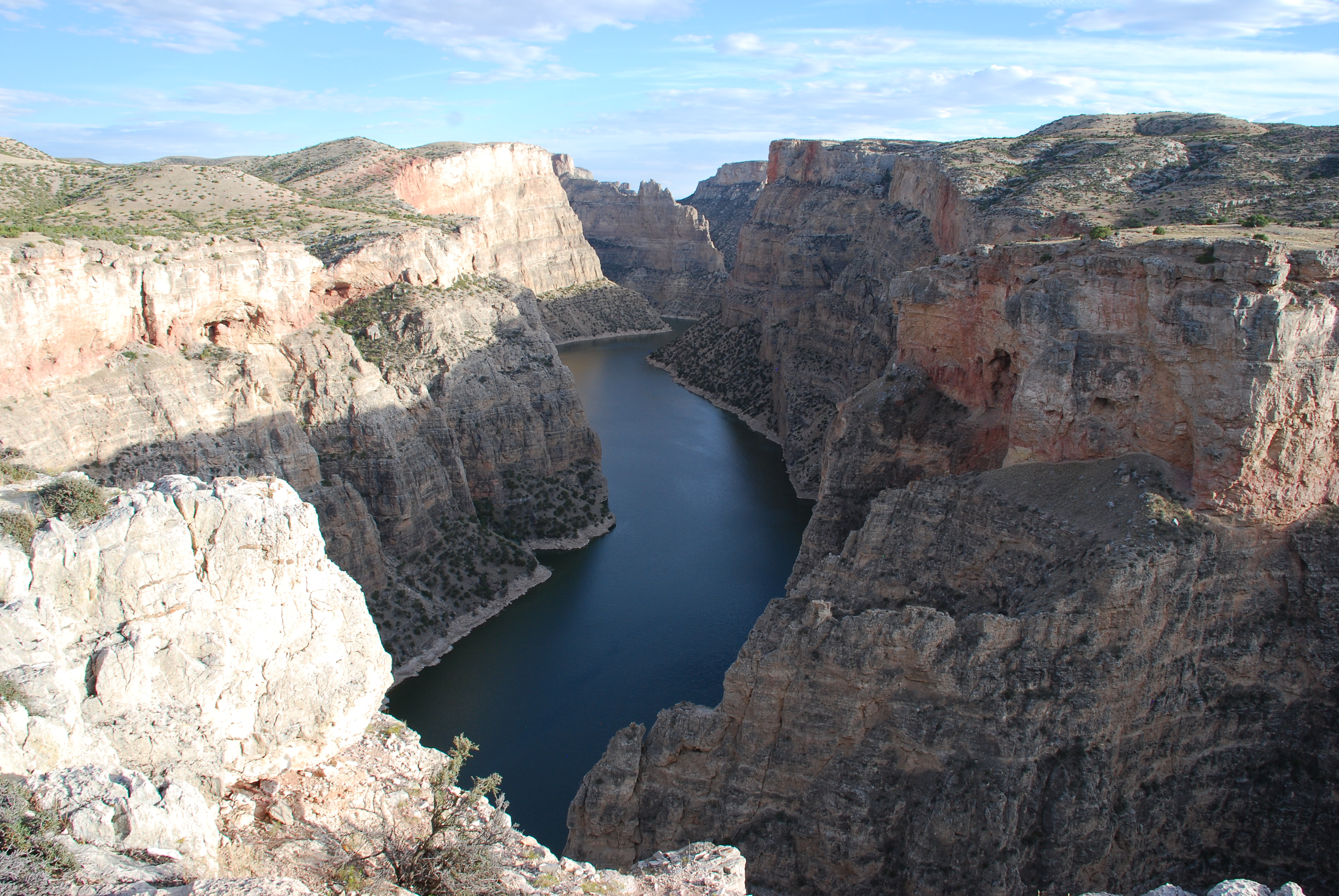 Looking up canyon toward Devil Canyon from the rim at Sullivan's Kob.