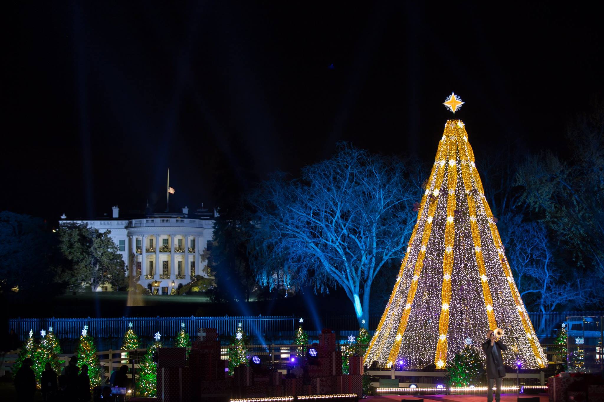 National Christmas Christmas Tree with the view of the south side of the White House.