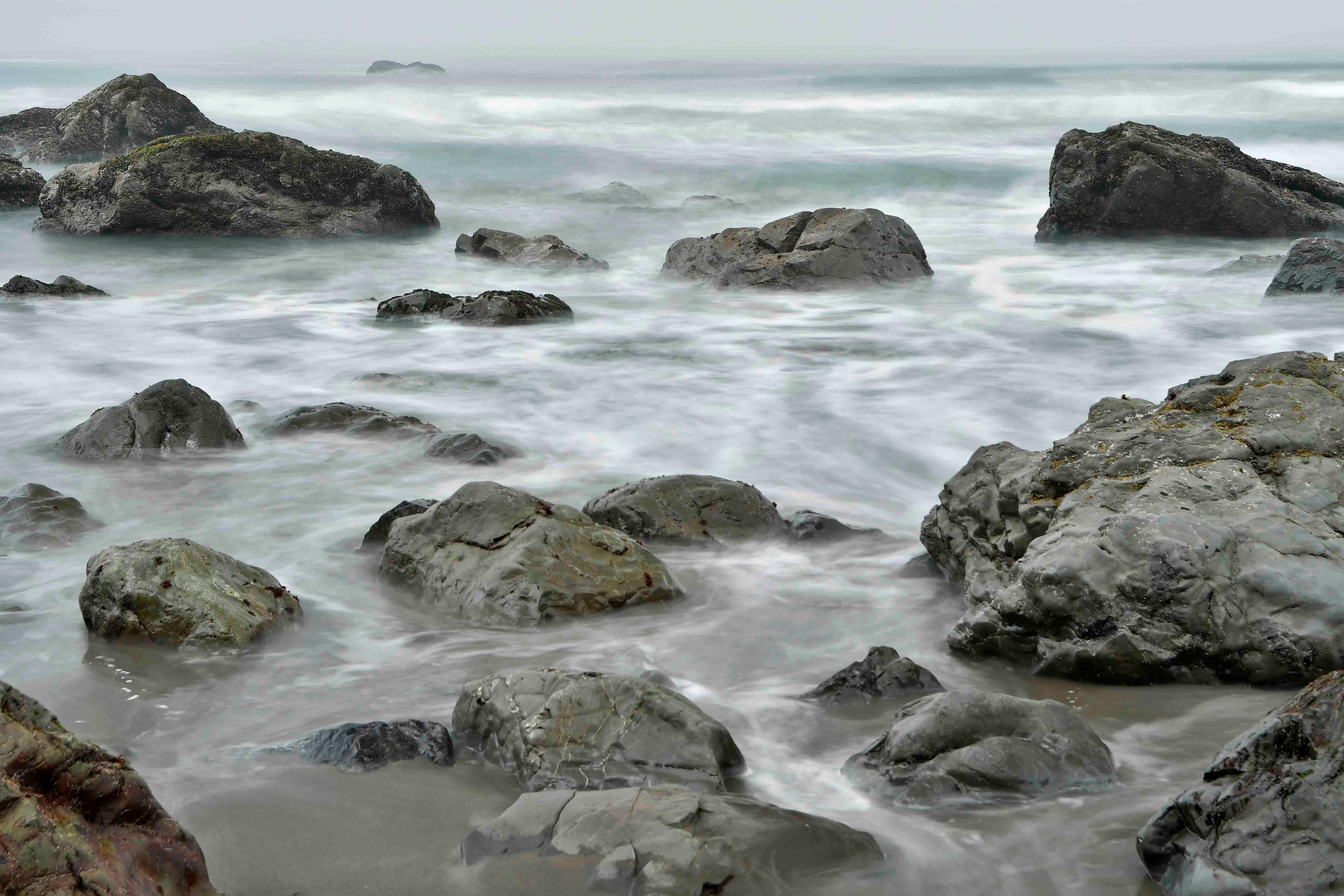 Rocks, rockpools and waves