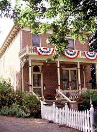 This is an image of a residence in Jacksonville in 2001. Photo: Courtesy, Oregon State Historic Preservation Office.
