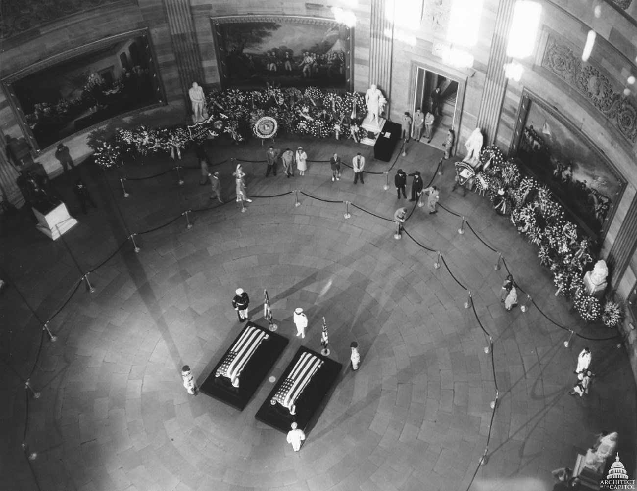blog tomb uscapitol_-_lying_in_state_of_unknown_soldiers_of_world_war_ii_and_the_korean_war courtesy architect of the capitol Two Flag Draped Caskets In The Center of the Capitol Rotunda