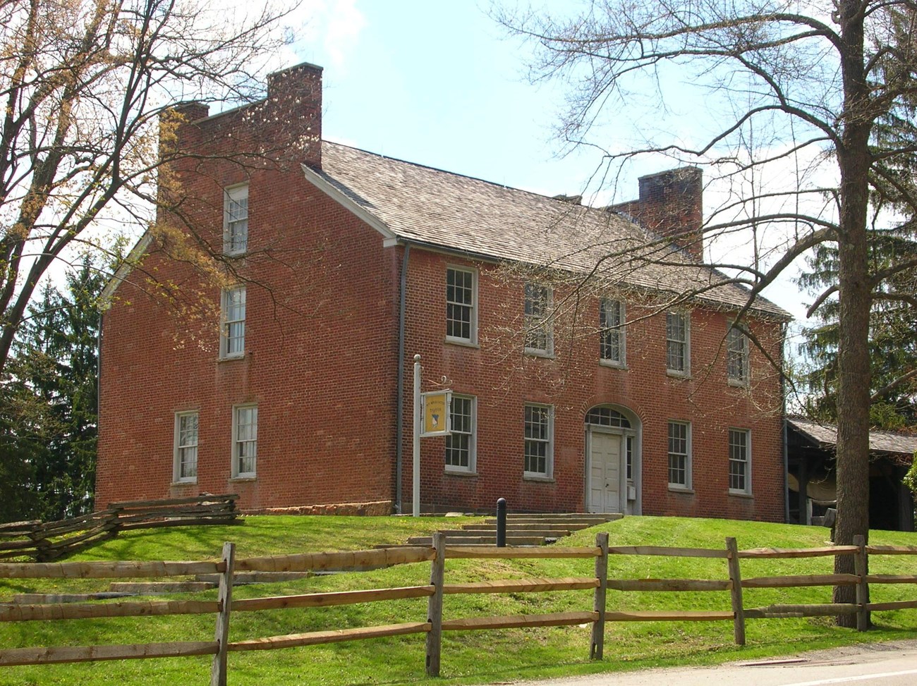 Mount Washington Tavern along the National Road