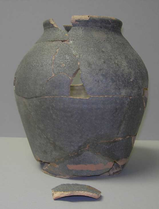 https://www.nps.gov/fosm/learn/historyculture/images/556-earthenware-jar.jpg