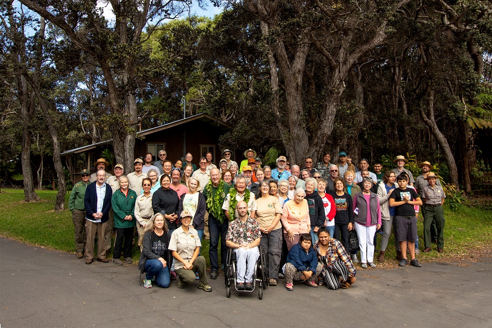 Volunteers are essential to the mission of Hawai'i Volcanoes National Park - Hawaiʻi Volcanoes National Park (U.S. National Park Service)