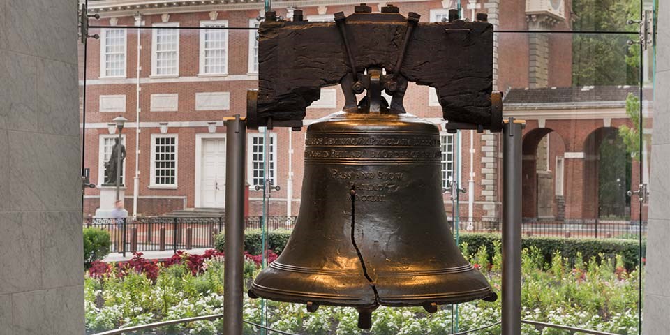 what does the liberty bell say