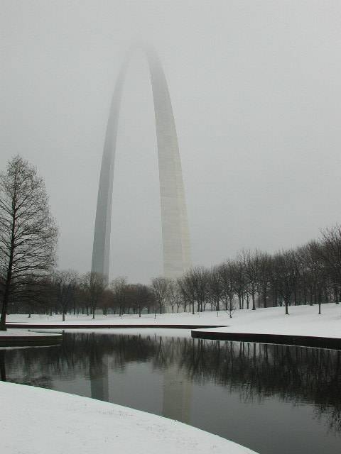 St. Louis Snow Globe Gateway Arch Design 3.5 Inch Silver Missouri