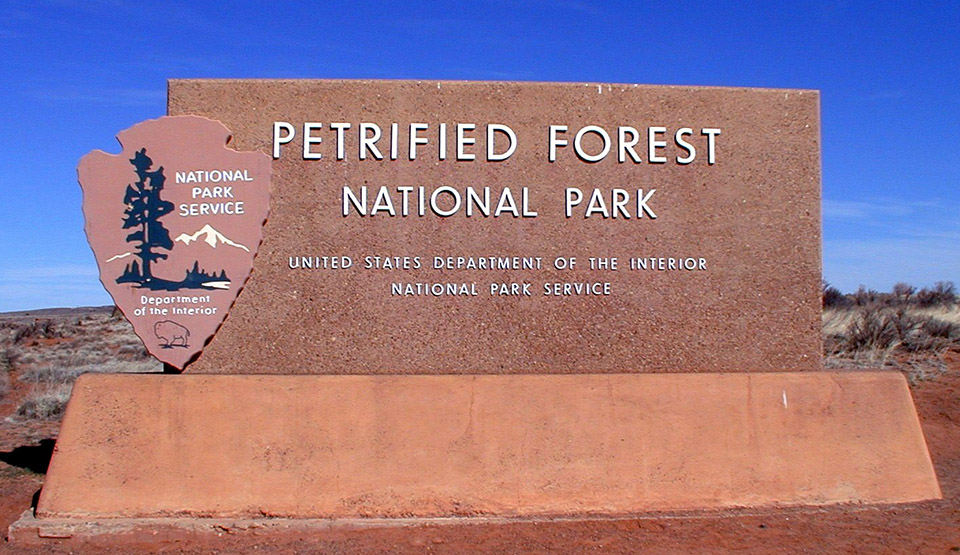 petrified forest national park sign