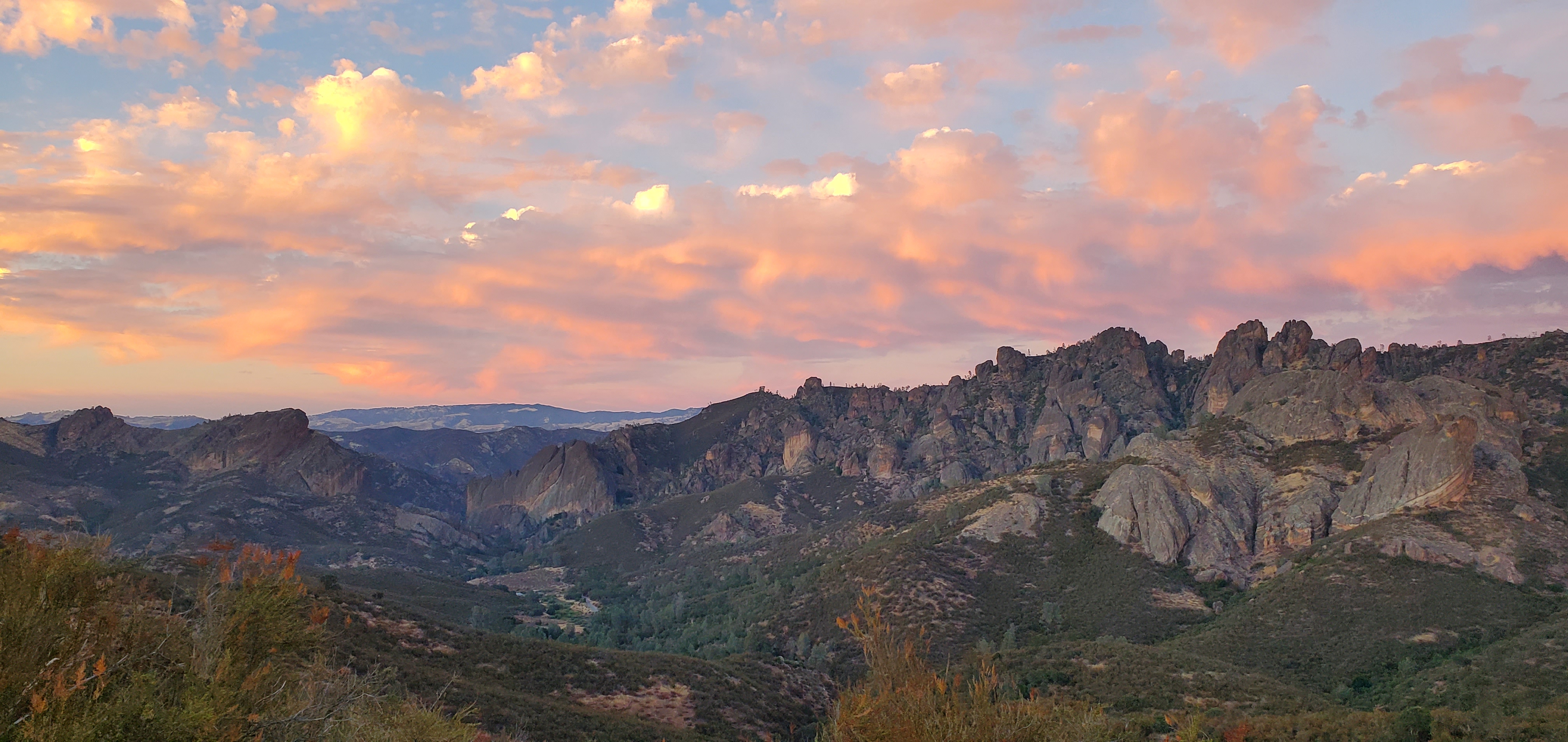 Best hikes in pinnacles clearance national park