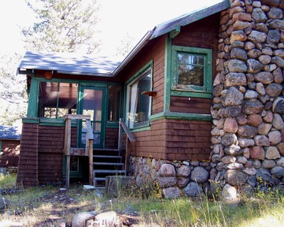 a photo of Judge Allen's cabin