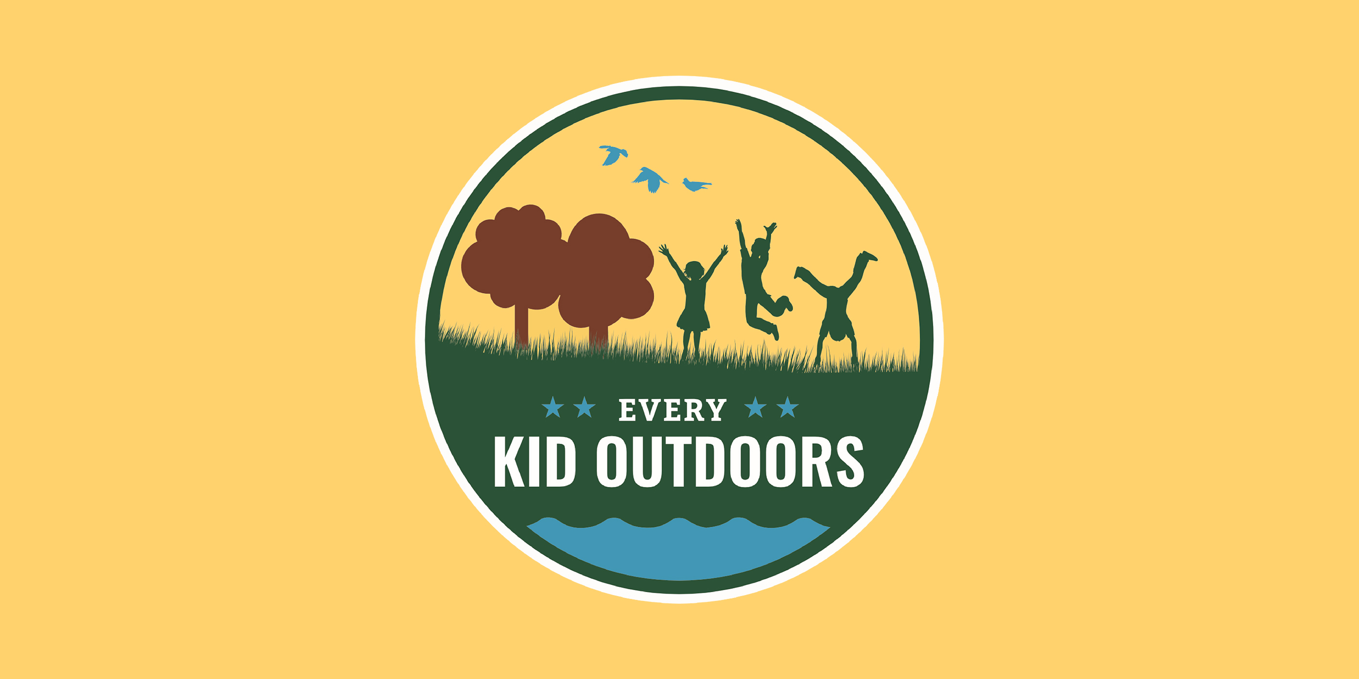 Logo showing kids having fun in the outdoors