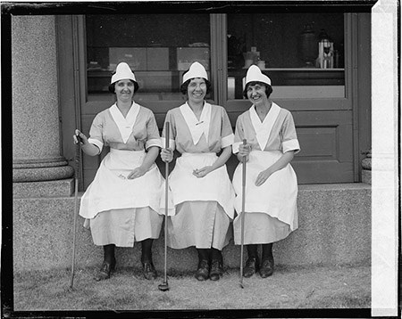 Three women at East Potomac Park, 1923 - Library of Congress Three women with golf clubs at East Potomac Park, 1923 - Library of Congress