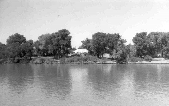 cannery site and Sacremento River in 1975 cannery site and Sacremento River in 1975