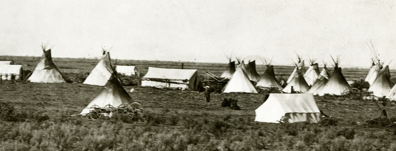 ("Bannock Indians, Fort Hall Reservation, Idaho" Postcard)