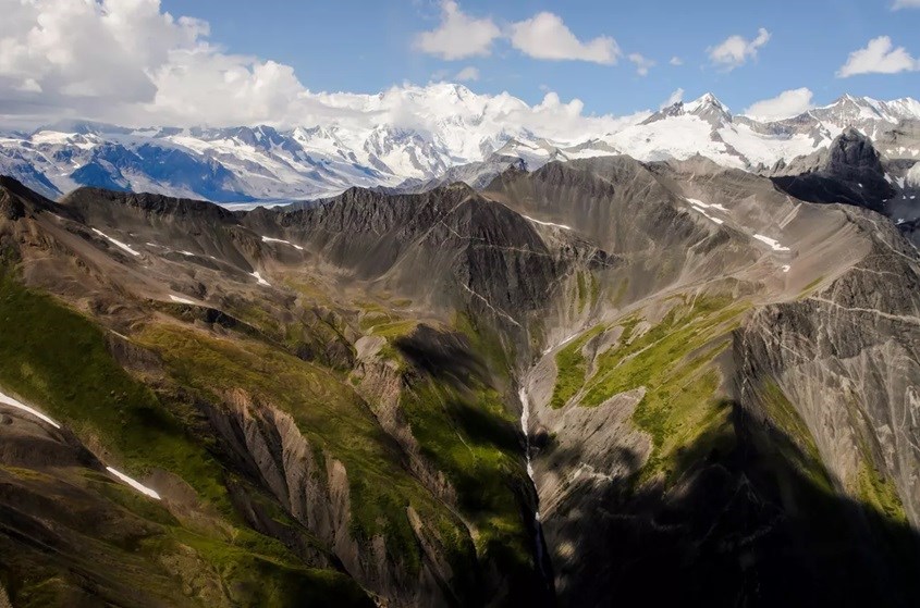 Wrangell Mountains near Hidden Lake.