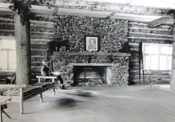 Roosevelt Lodge, interior, circa 1921